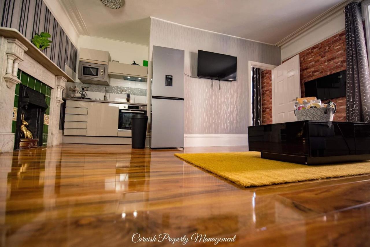 River Street Apartments 特鲁罗 外观 照片
